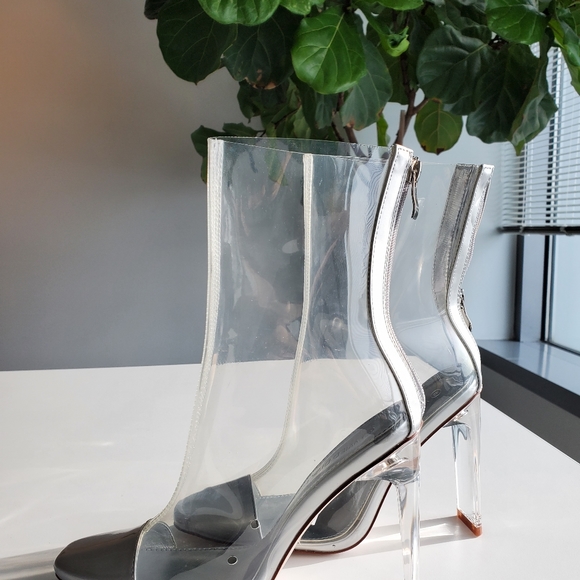 Booties - Picture 3 of 4